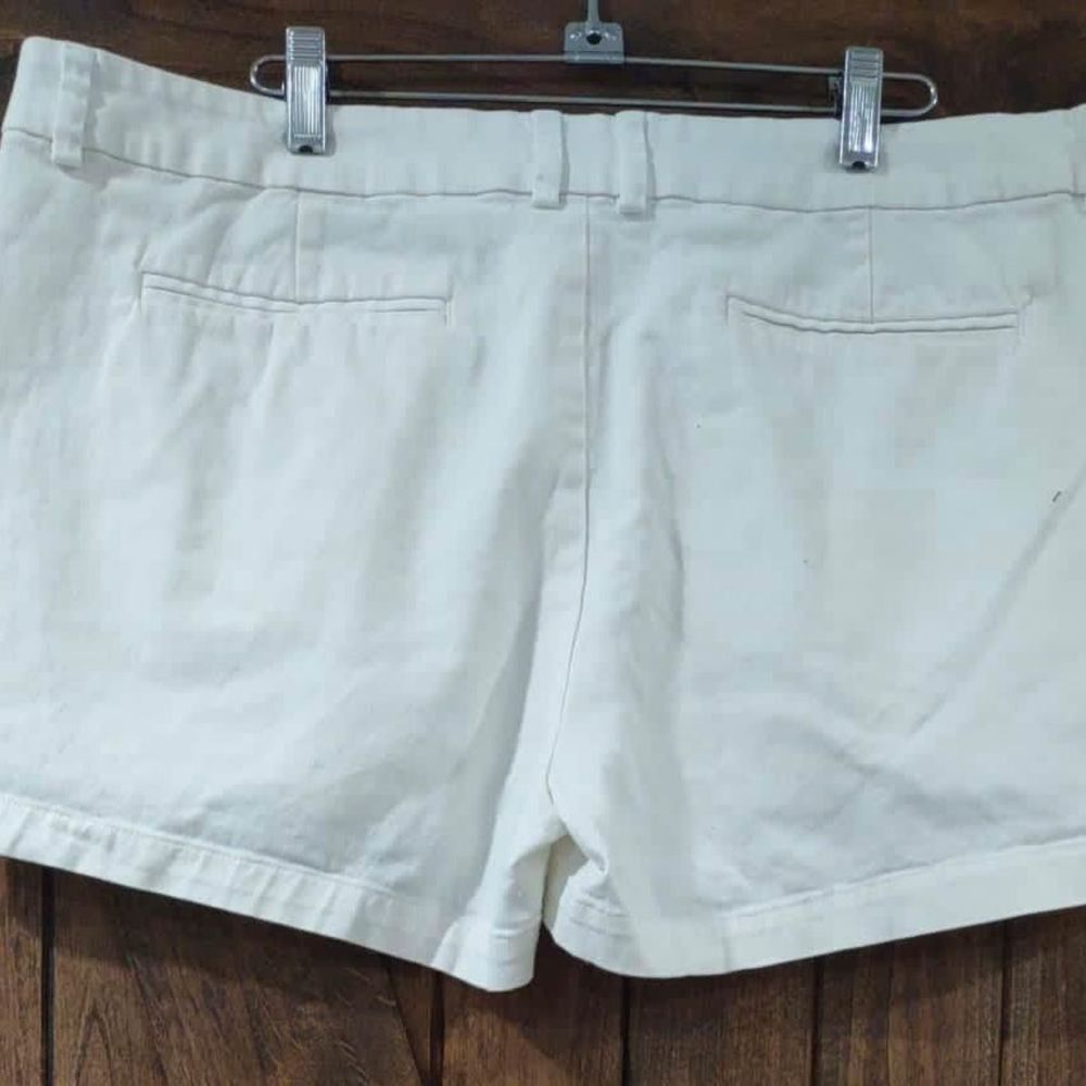 1X Size 18 A.N.A. A New Approach Twill Shorts 3” inseam stain-right pocket C5805